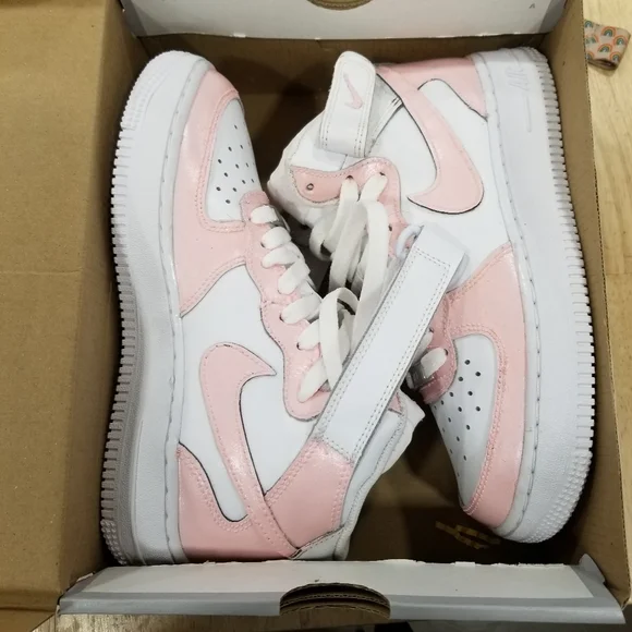 Custom Air Jordan 1 Light Pink - Picture 2 of 7